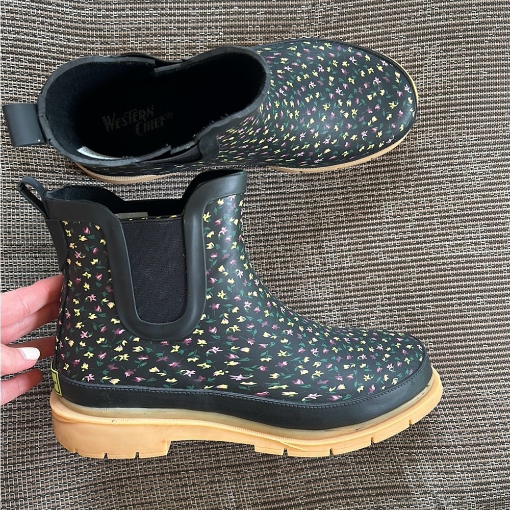 Size 6 rain boots